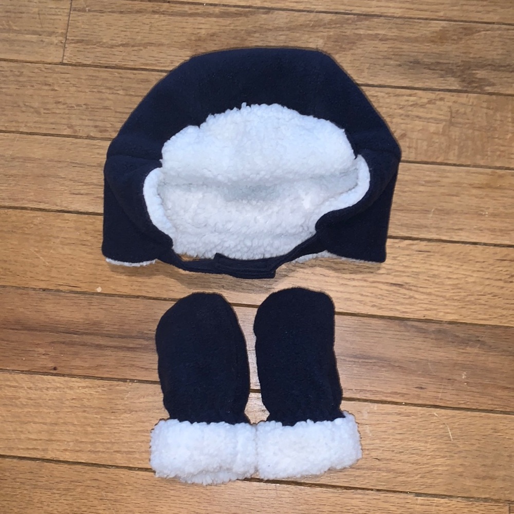 Children’s place Infant boy snow hat and Mittens